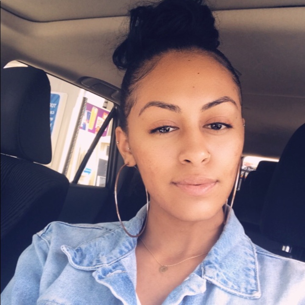 Meet your Posher, Nicole